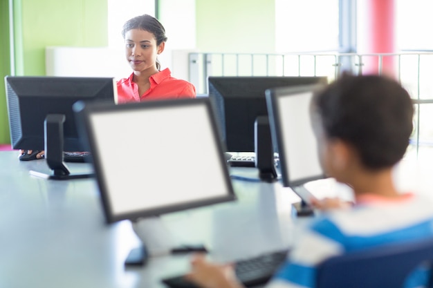 Sistema Presença: Como Acessar, Registrar Frequência e Gerenciar Alunos