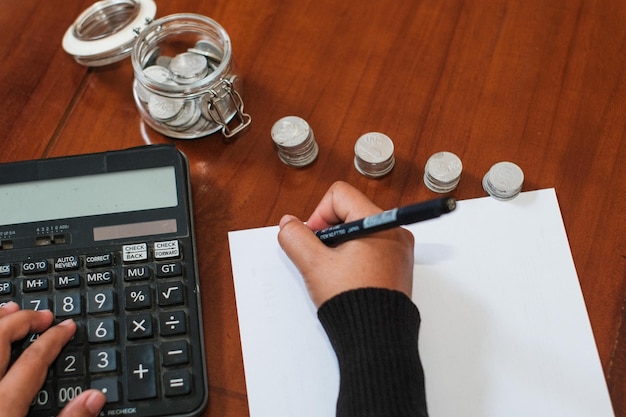 Calculo-Salario-Liquido-Como-Fazer-e-Entender-Seus-Descontos-credspot